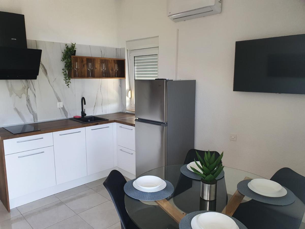 Legin Apartment Živogošće Екстериор снимка